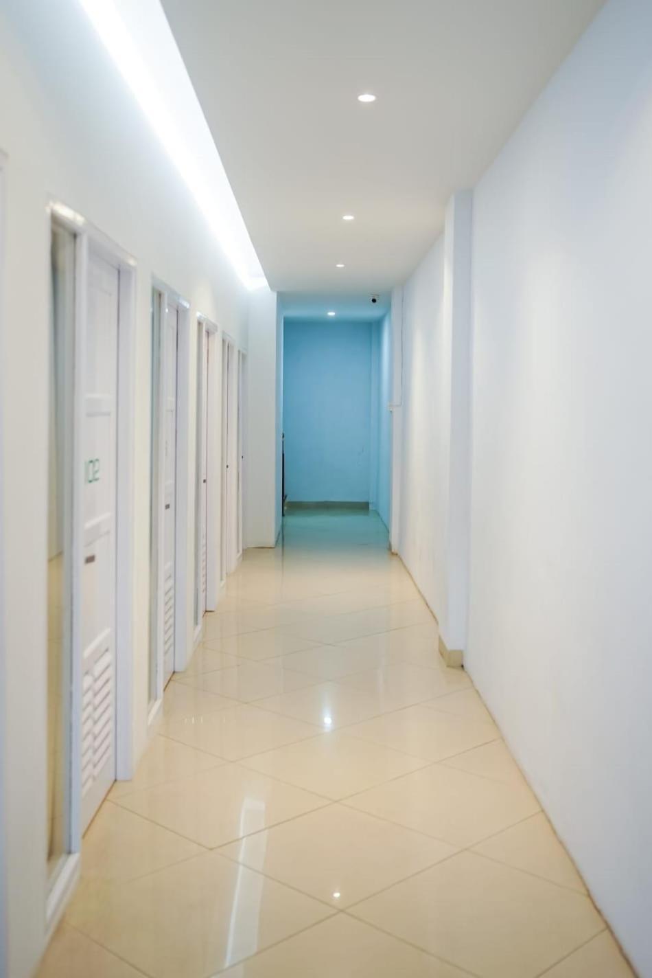 Kareem Syariah Hostel Bukittinggi Esterno foto