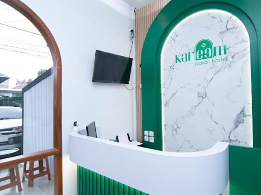 Kareem Syariah Hostel Bukittinggi Esterno foto